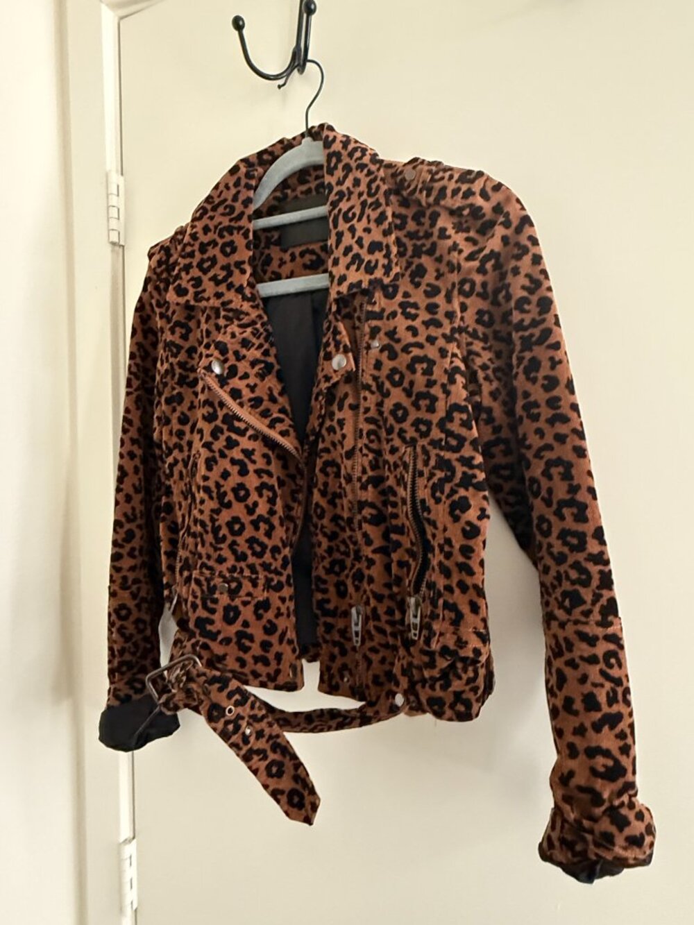 Leopard Print Jacket - Picture 2 of 4